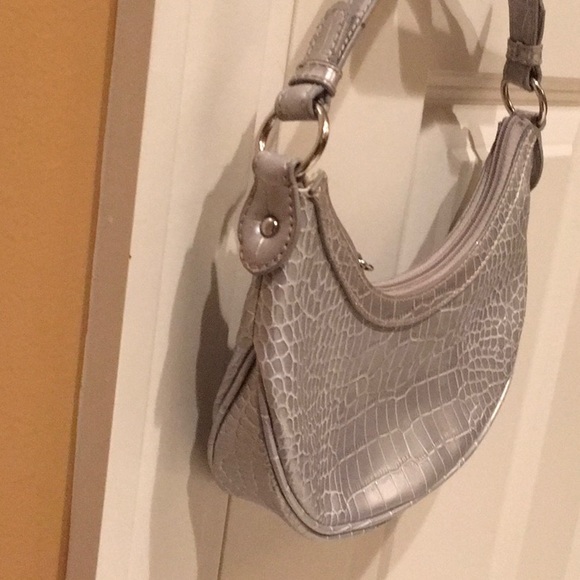 Purse - Picture 3 of 4